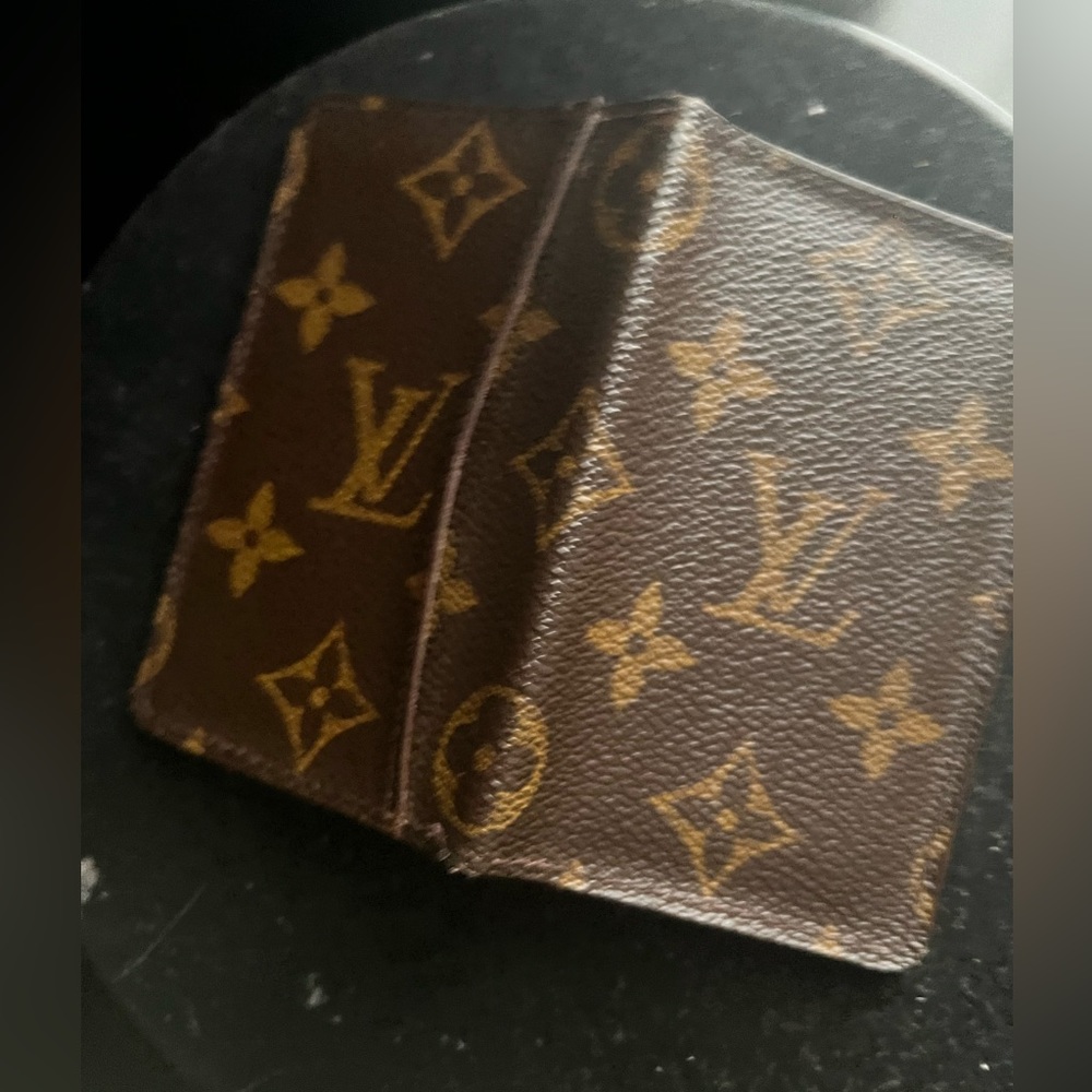 EUC Rare Unisex Louis Vuitton Card Holder